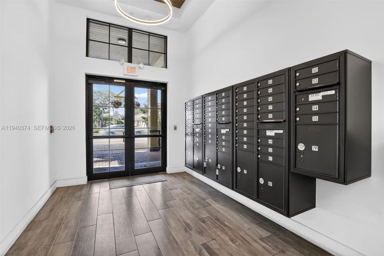 4100 SW 64th Ave , Unit 301, Davie, FL 33314 Photo