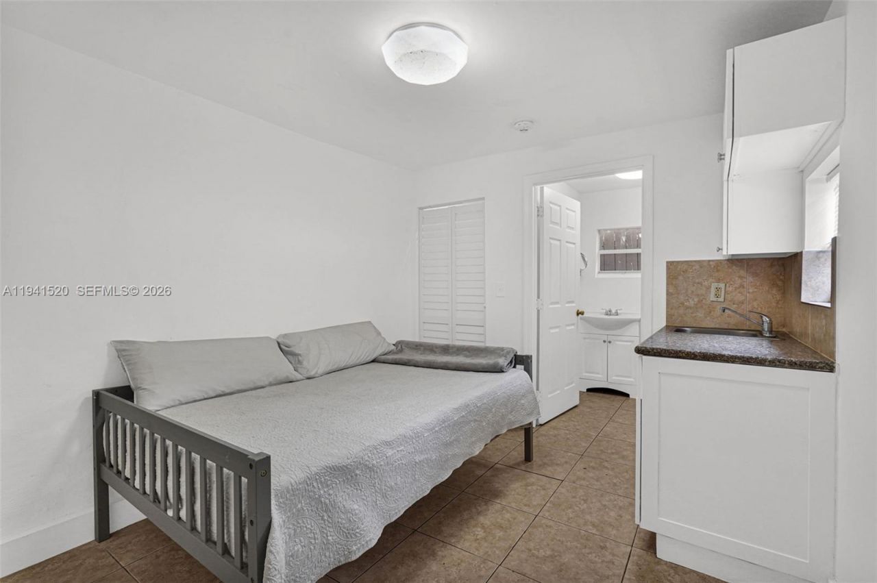 37 NW 47th St, Miami, FL 33127 Photo