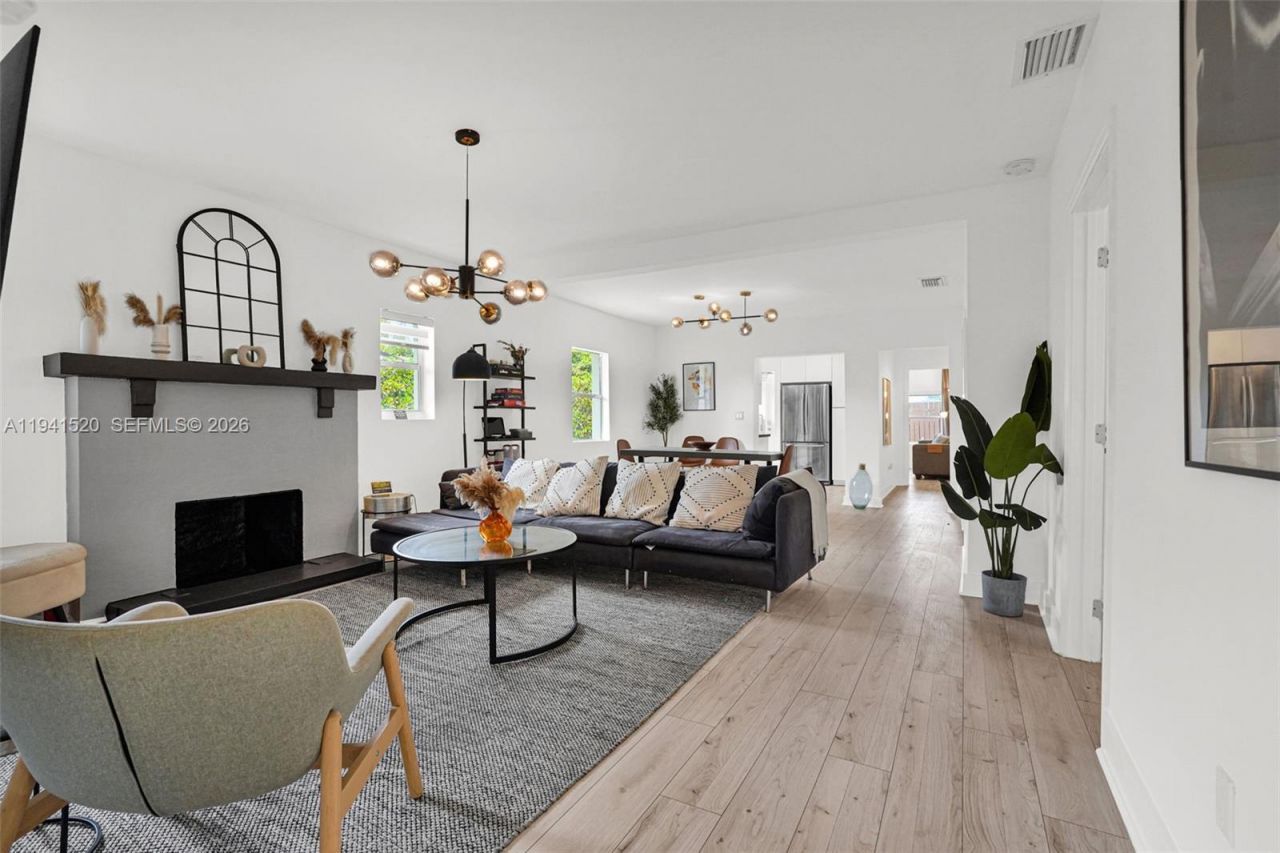 37 NW 47th St, Miami, FL 33127 Photo