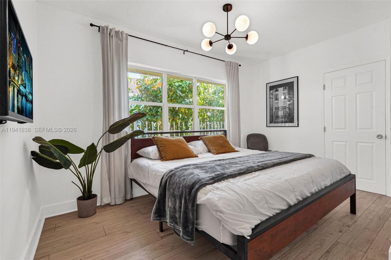 37 NW 47th St, Miami, FL 33127 Photo