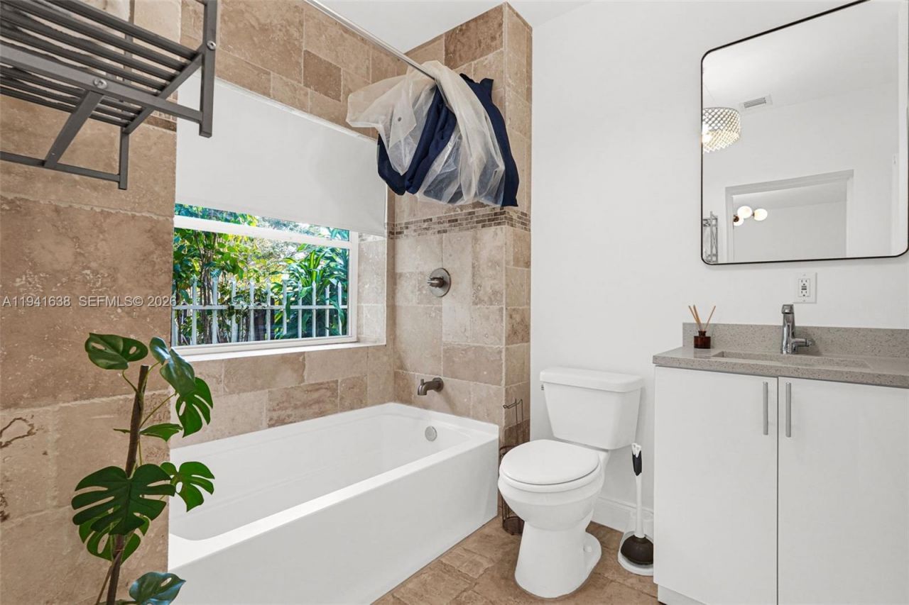 37 NW 47th St, Miami, FL 33127 Photo