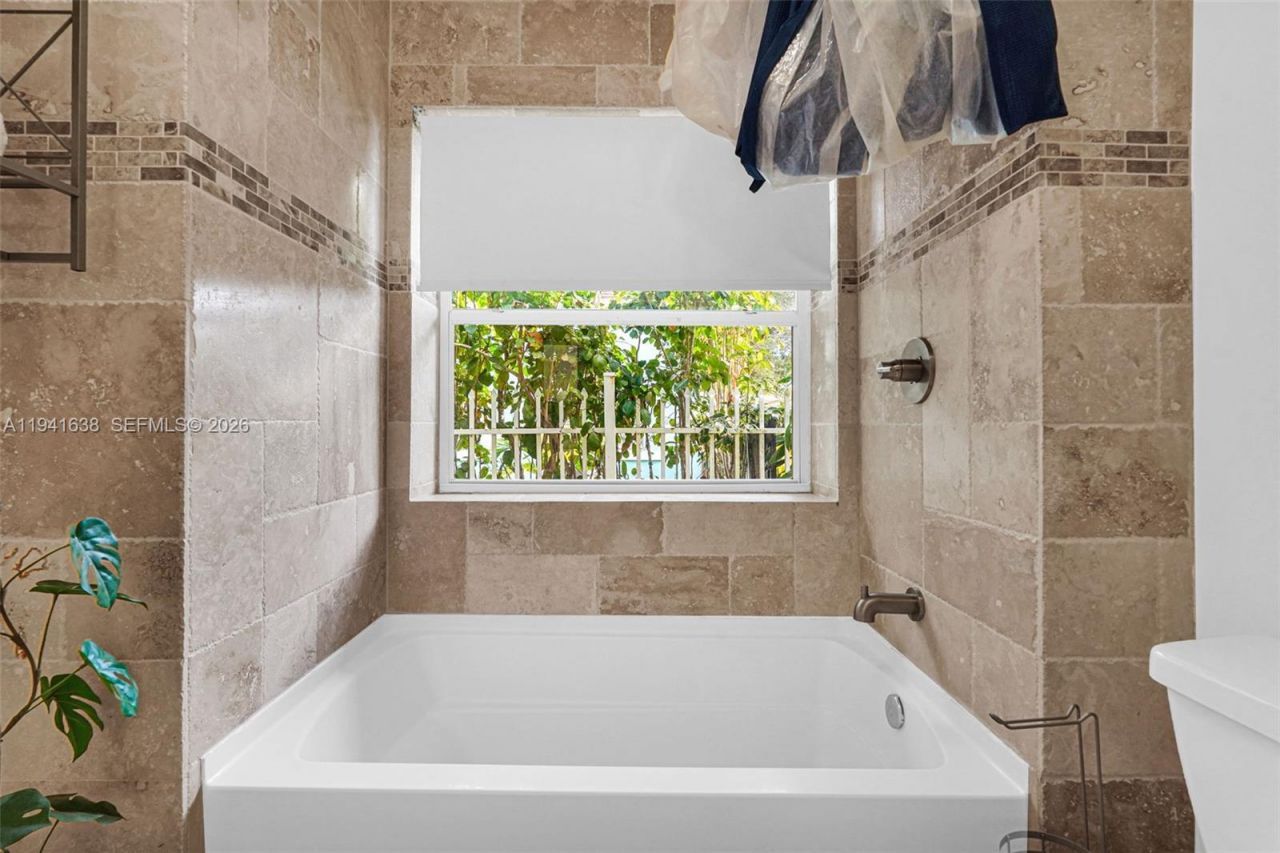 37 NW 47th St, Miami, FL 33127 Photo