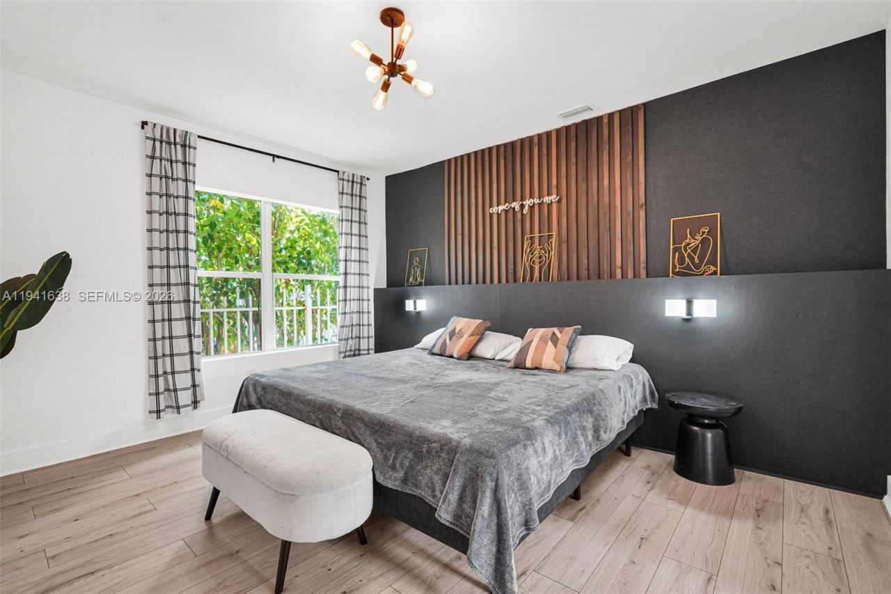 37 NW 47th St, Miami, FL 33127 Photo