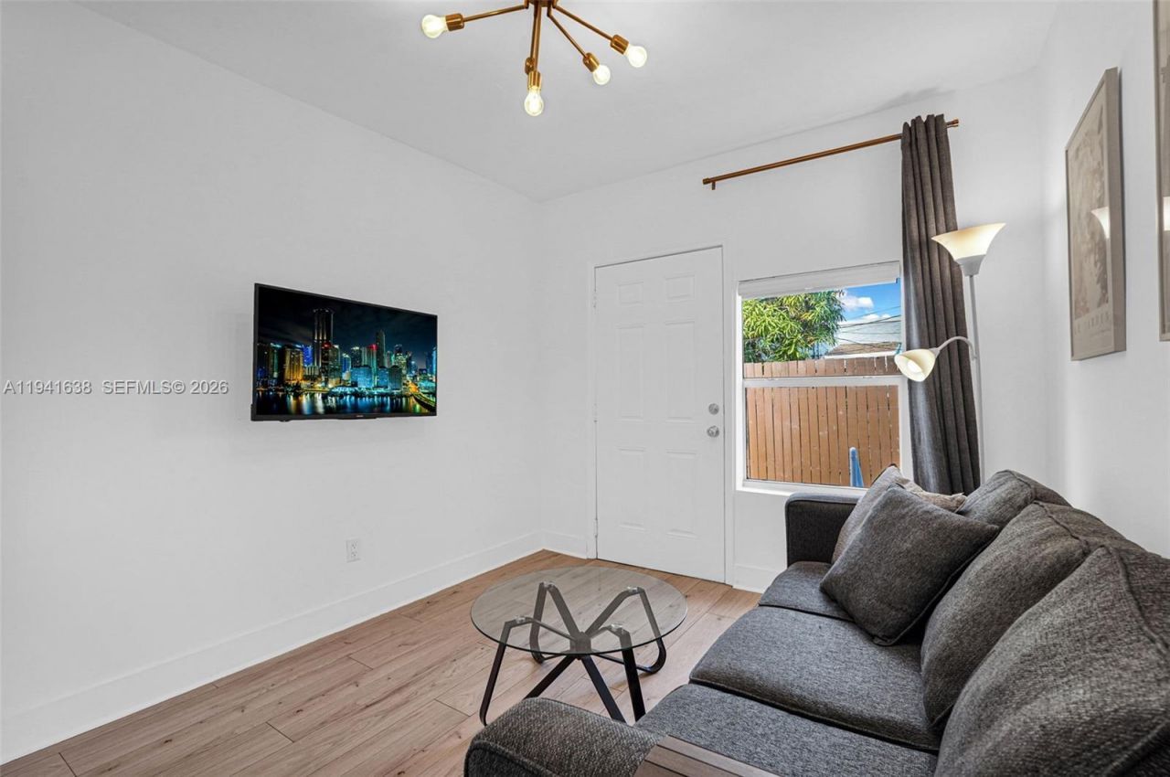 37 NW 47th St, Miami, FL 33127 Photo