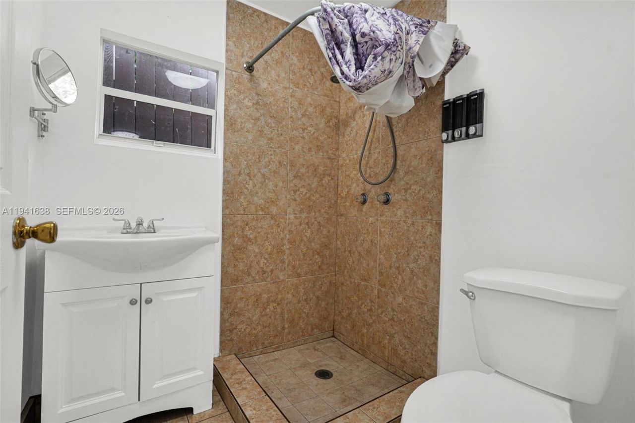 37 NW 47th St, Miami, FL 33127 Photo