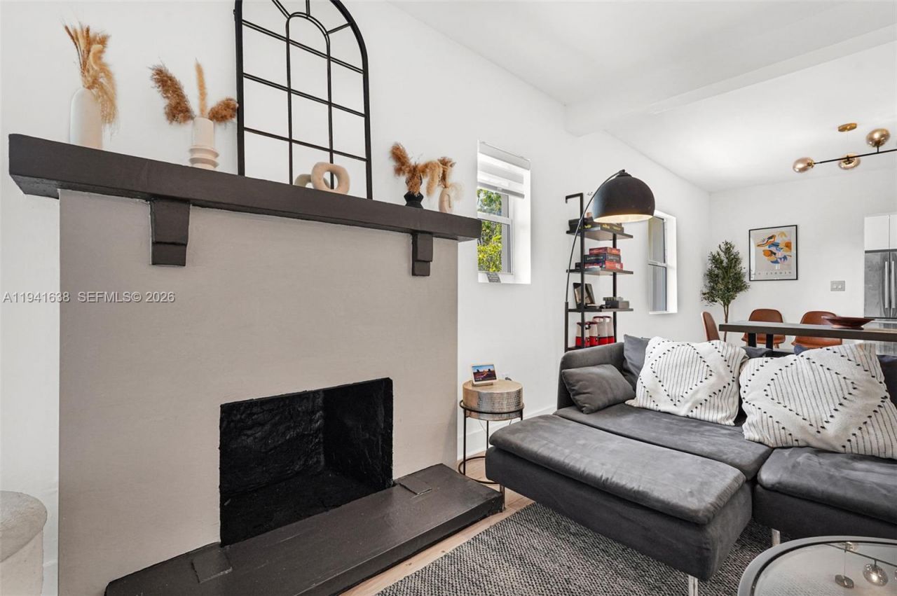 37 NW 47th St, Miami, FL 33127 Photo