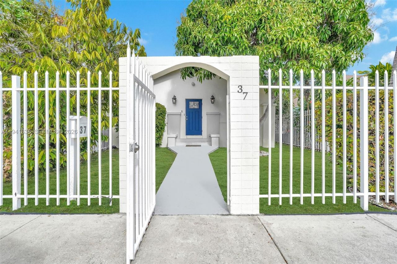 37 NW 47th St, Miami, FL 33127 Photo