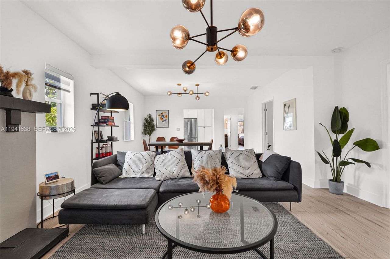 37 NW 47th St, Miami, FL 33127 Photo