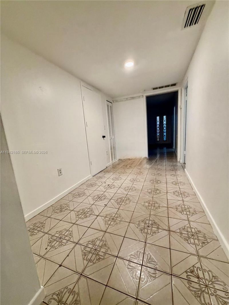 958 E 21st St, Hialeah, FL 33013 Photo