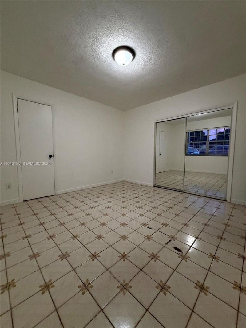 958 E 21st St, Hialeah, FL 33013 Photo