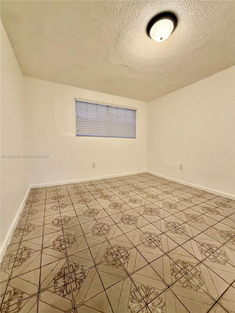 958 E 21st St, Hialeah, FL 33013 Photo