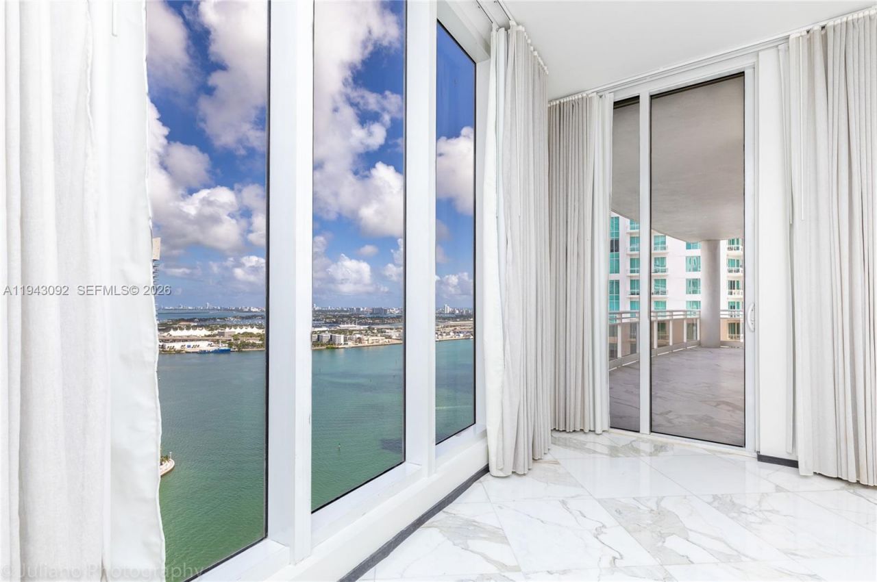 901 Brickell Key Blvd, Unit 3407, Miami, FL 33131 Photo