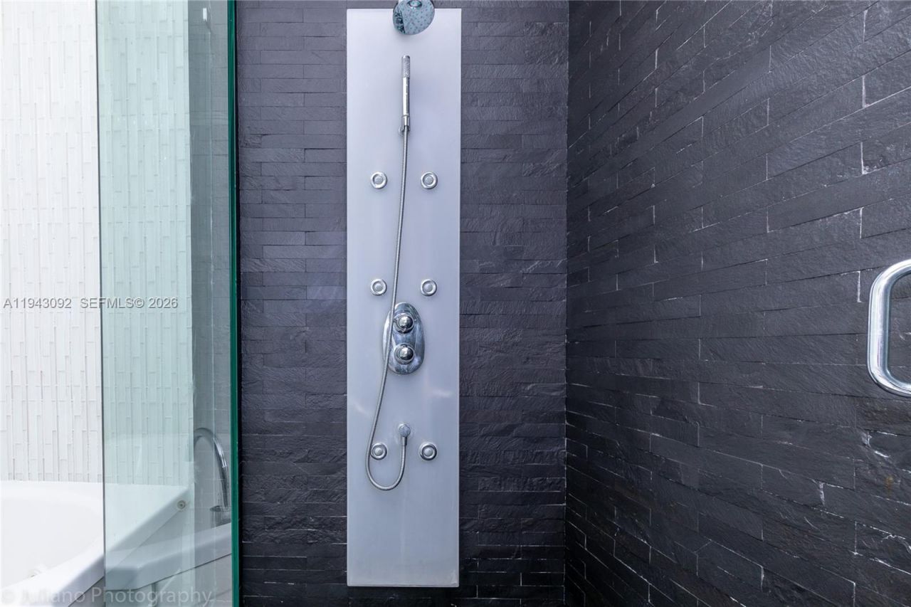 901 Brickell Key Blvd, Unit 3407, Miami, FL 33131 Photo