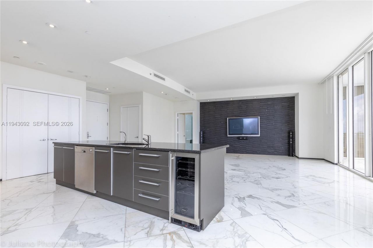 901 Brickell Key Blvd, Unit 3407, Miami, FL 33131 Photo