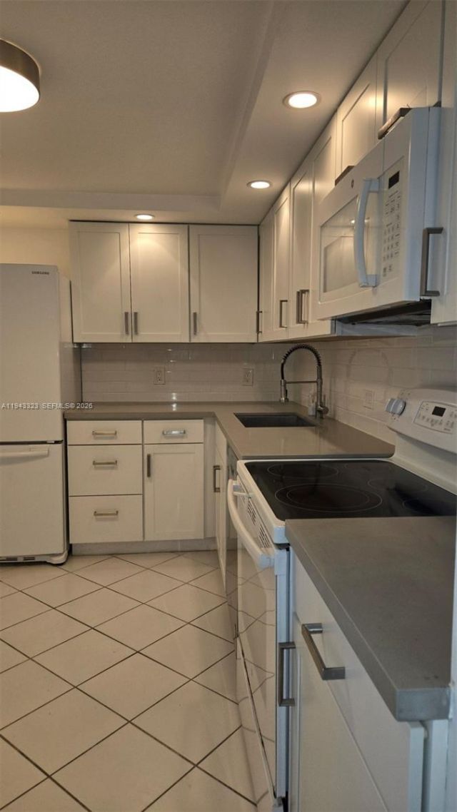 9381 E Bay Harbor Dr, Unit 404S, Bay Harbor Islands, FL 33154 Photo