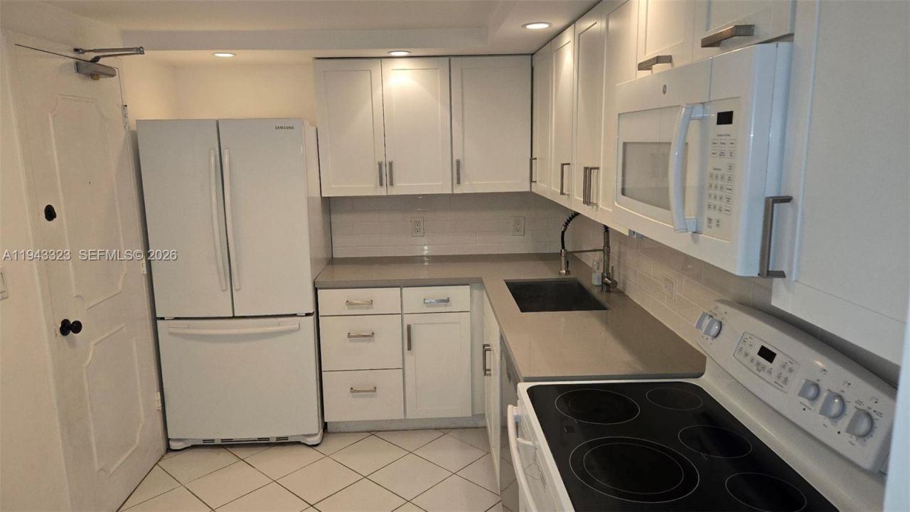 9381 E Bay Harbor Dr, Unit 404S, Bay Harbor Islands, FL 33154 Photo