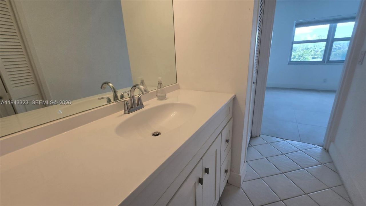 9381 E Bay Harbor Dr, Unit 404S, Bay Harbor Islands, FL 33154 Photo