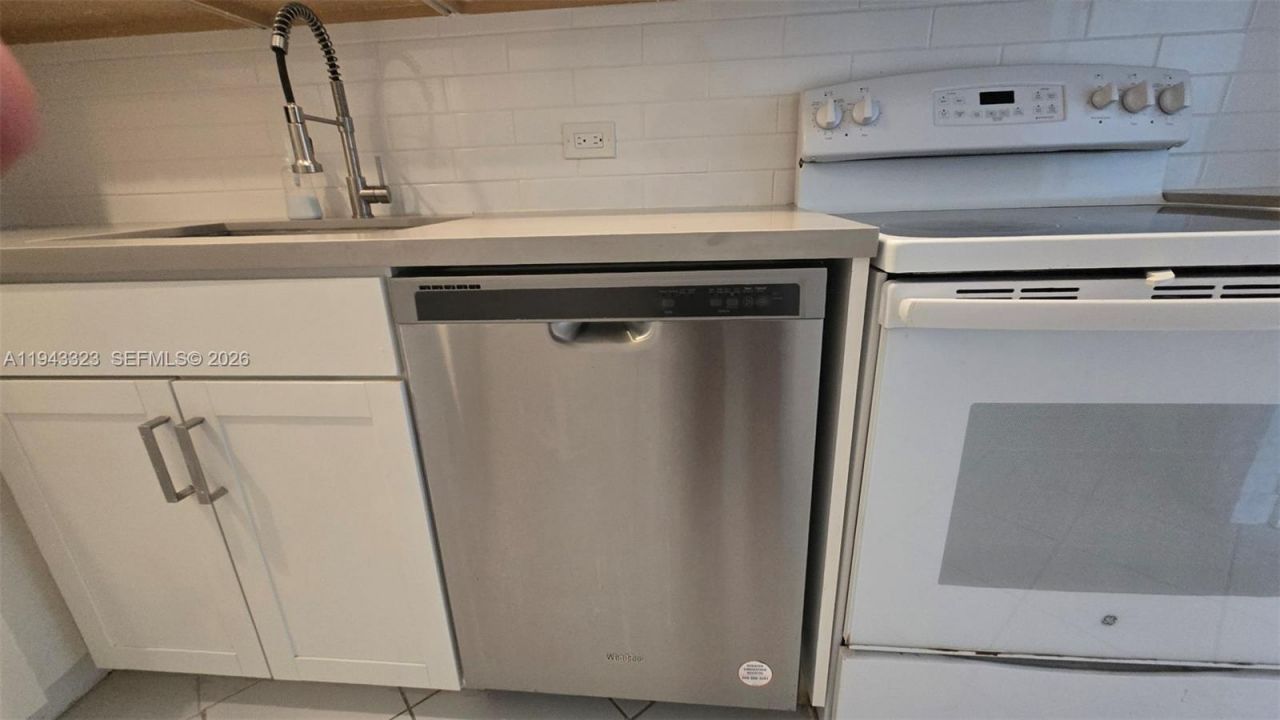 9381 E Bay Harbor Dr, Unit 404S, Bay Harbor Islands, FL 33154 Photo