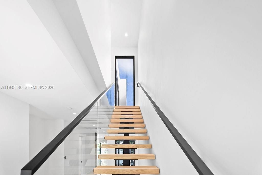 1122 NE 10th Ave, Fort Lauderdale, FL 33304 Photo