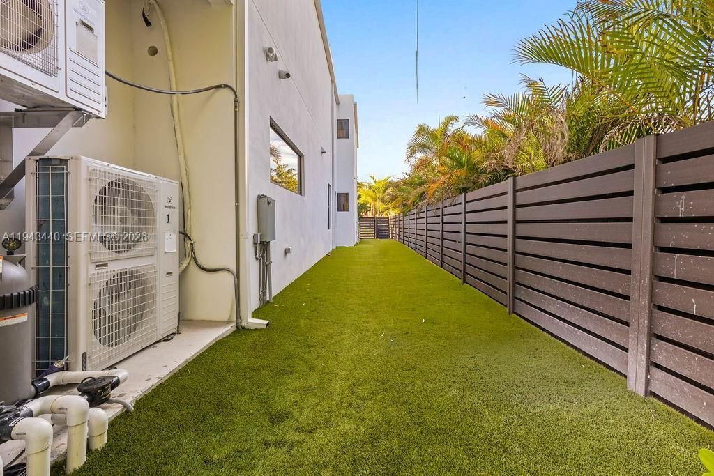 1122 NE 10th Ave, Fort Lauderdale, FL 33304 Photo