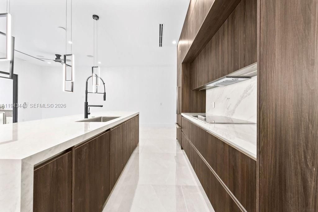 1122 NE 10th Ave, Fort Lauderdale, FL 33304 Photo