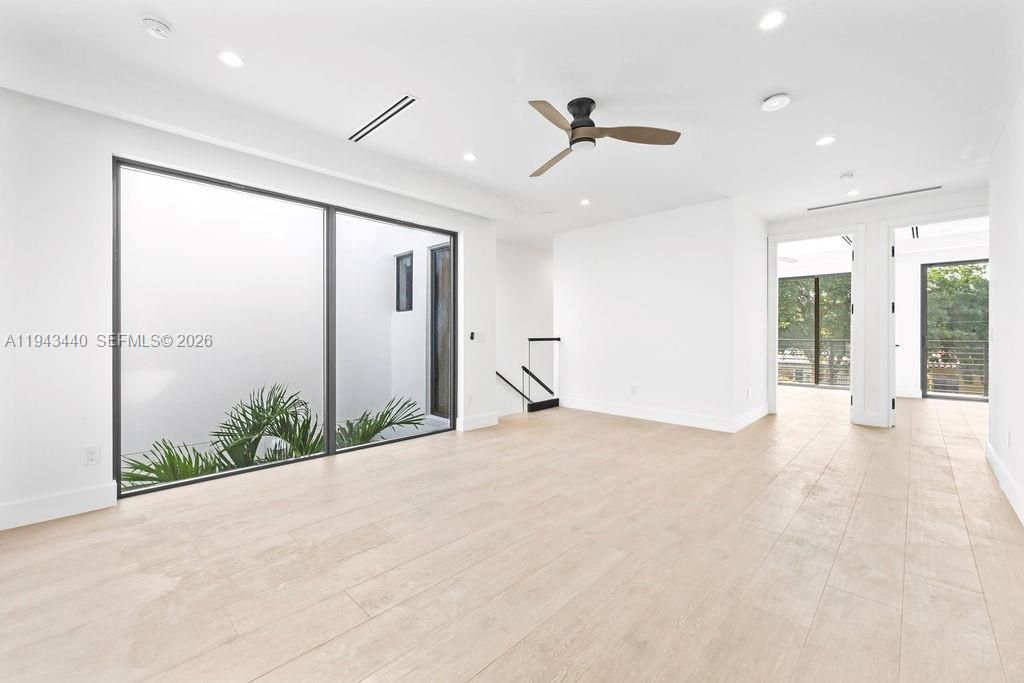 1122 NE 10th Ave, Fort Lauderdale, FL 33304 Photo