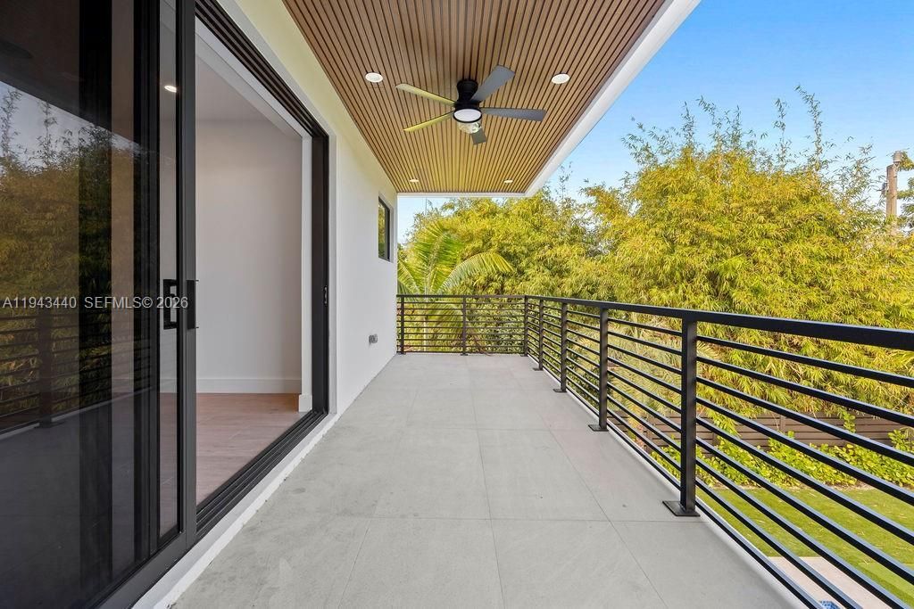 1122 NE 10th Ave, Fort Lauderdale, FL 33304 Photo