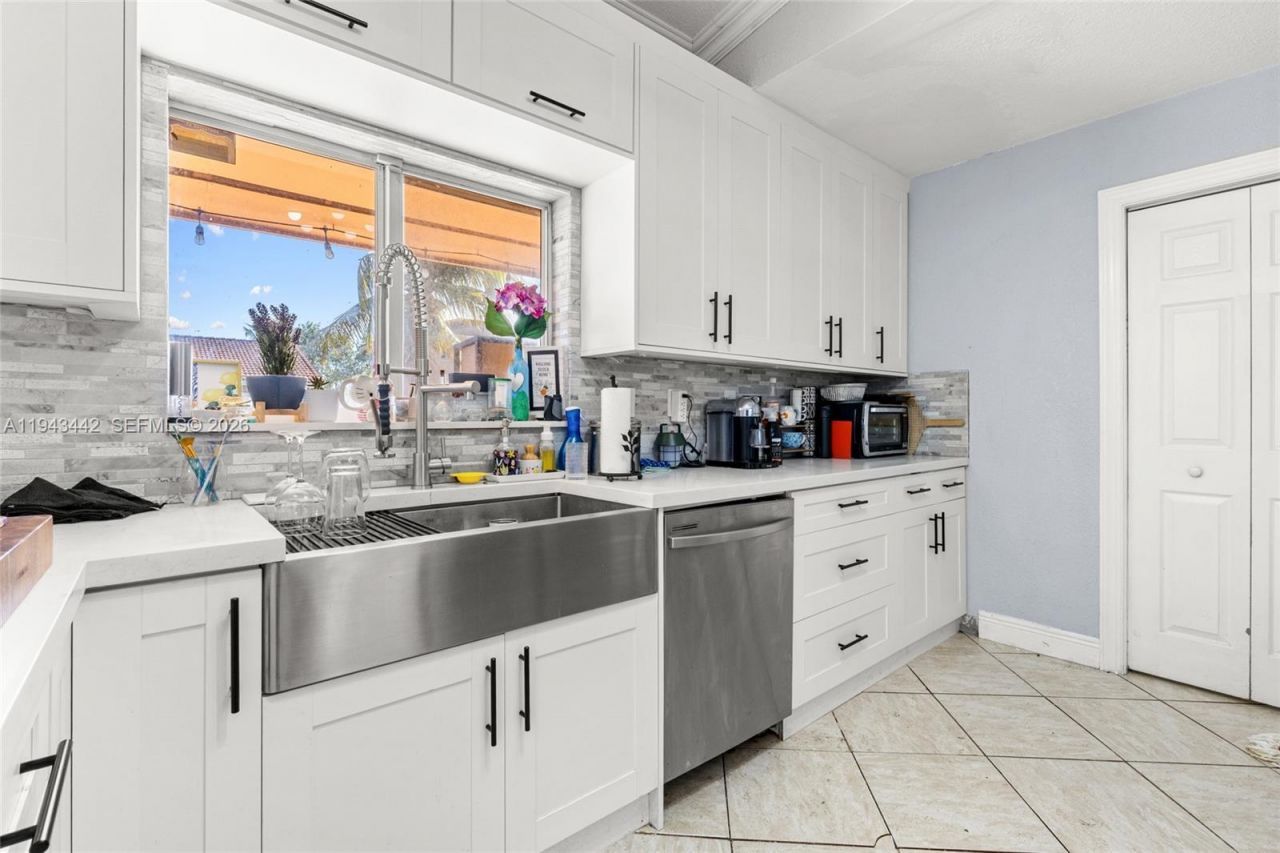 20235 SW 132nd Ave, Miami, FL 33177 Photo