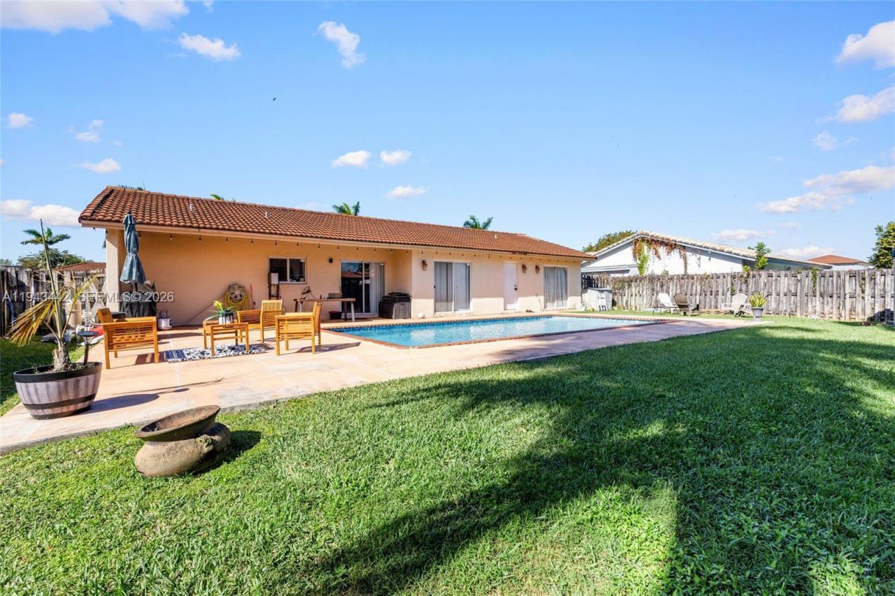 20235 SW 132nd Ave, Miami, FL 33177 Photo