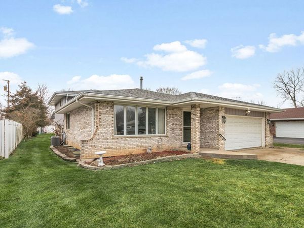 207 Hill Street, Willow Springs, IL 60480