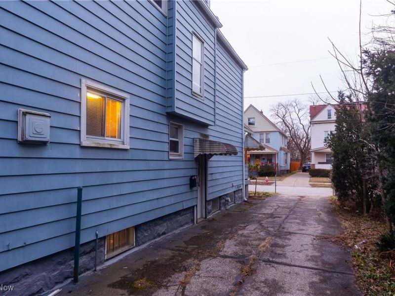 2245 E 87th Street, Cleveland, OH 44106 Photo 3