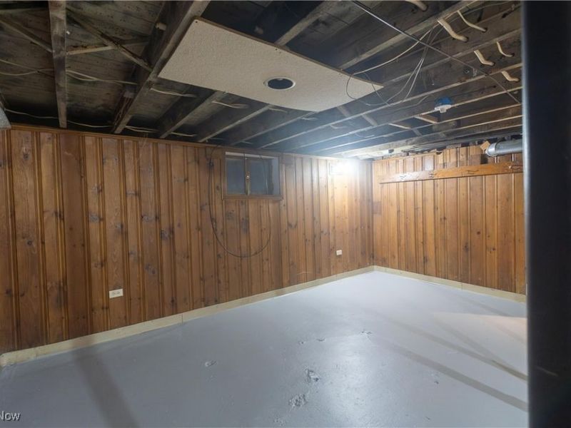 2245 E 87th Street, Cleveland, OH 44106 Photo 34