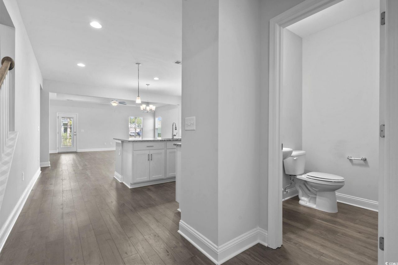 225 Astoria Park Loop Photo 16