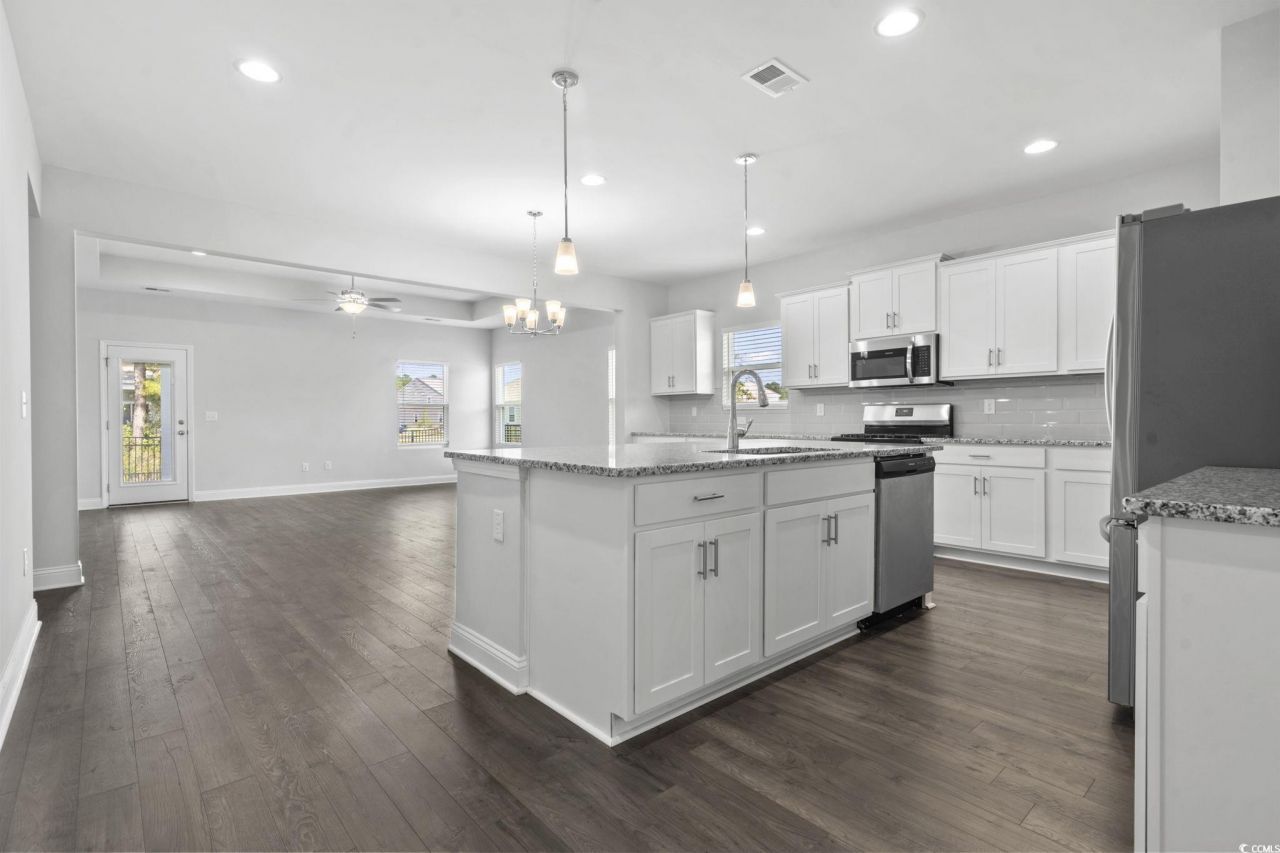 225 Astoria Park Loop Photo 7