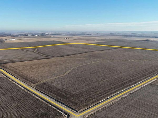 27th Ave. at 76th St., Norway, IA 52354