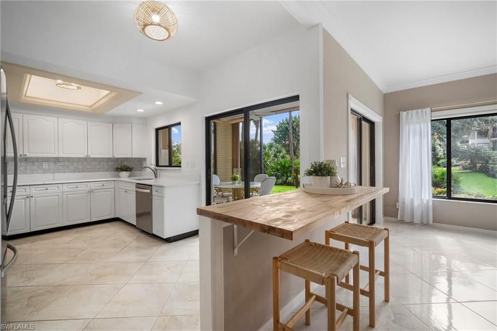 6760 Pelican Bay Blvd, Unit 312, Naples, FL 34108 Photo