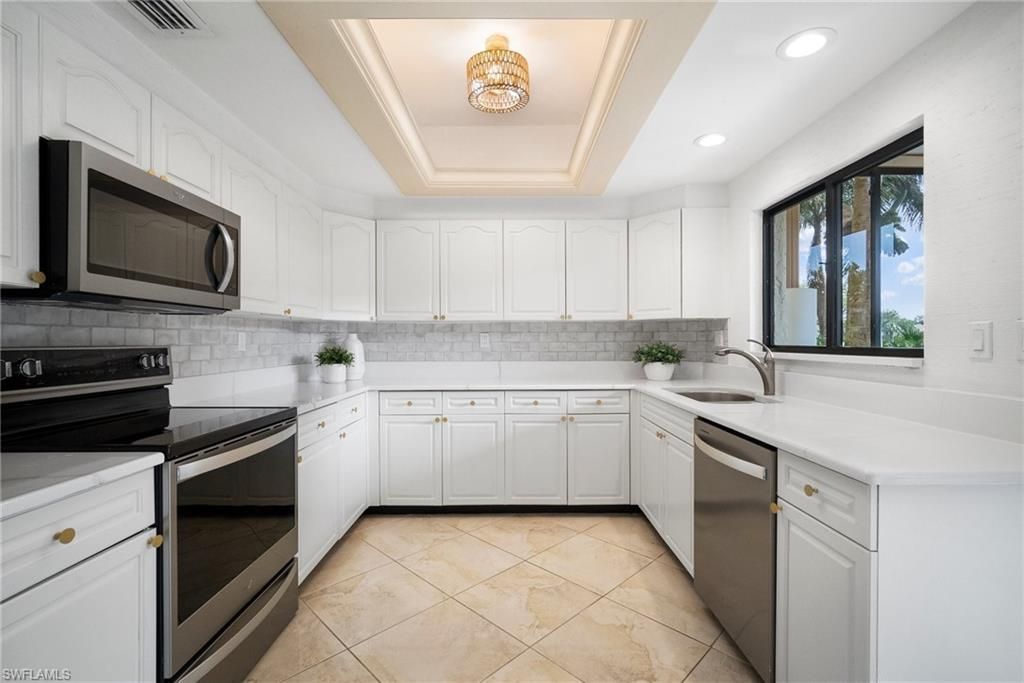 6760 Pelican Bay Blvd, Unit 312, Naples, FL 34108 Photo