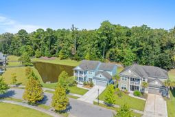 2887 Stonestown Drive photo 4