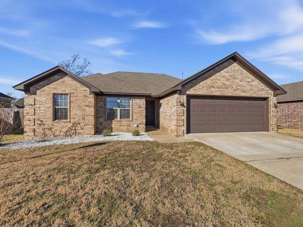 20 Golden Leaf, Greenbrier, AR 72058