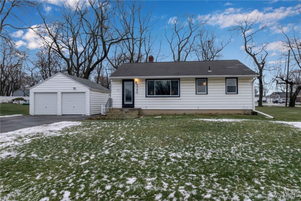 5389 William Street, Lewiston, NY 14092 Main Photo