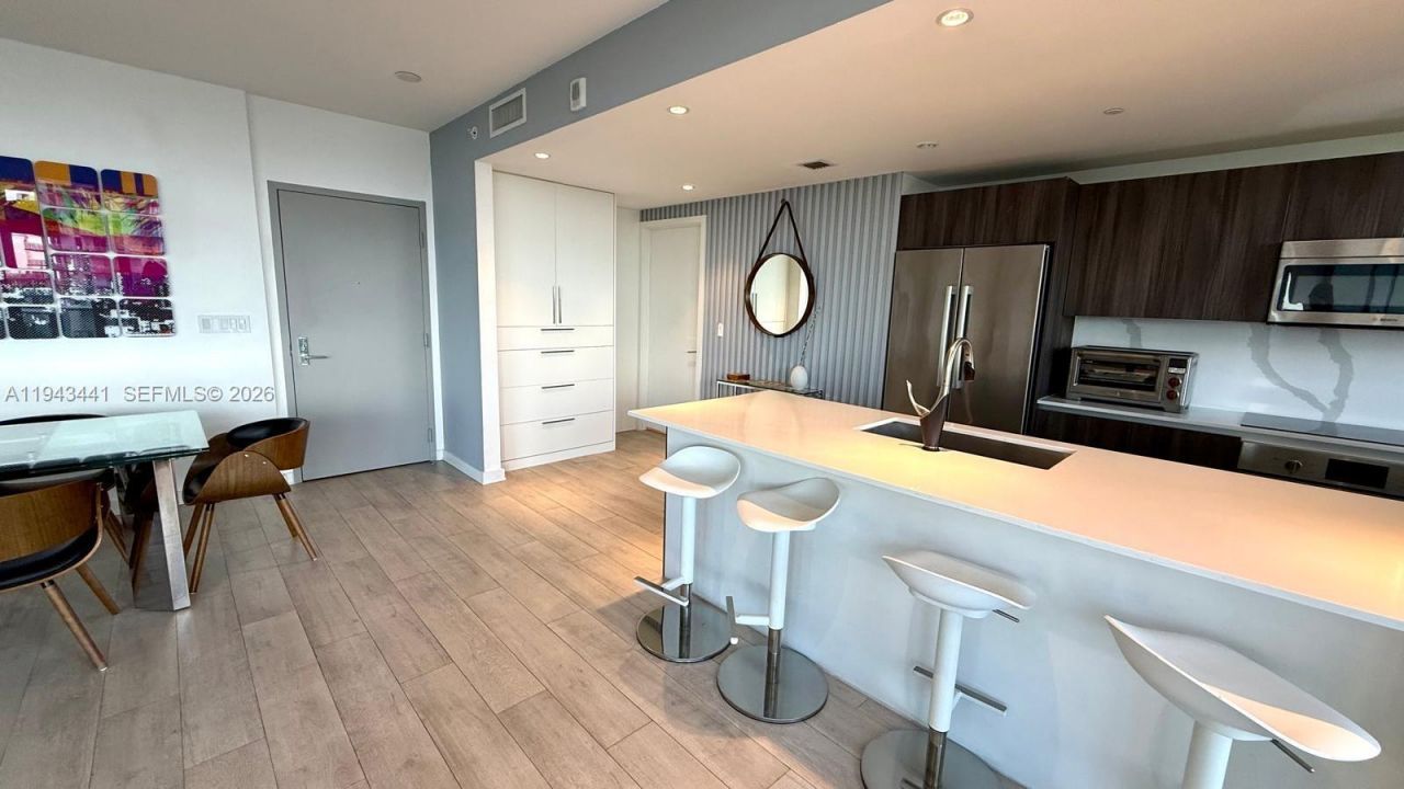 488 NE 18th St, Unit 700, Miami, FL 33132 Photo