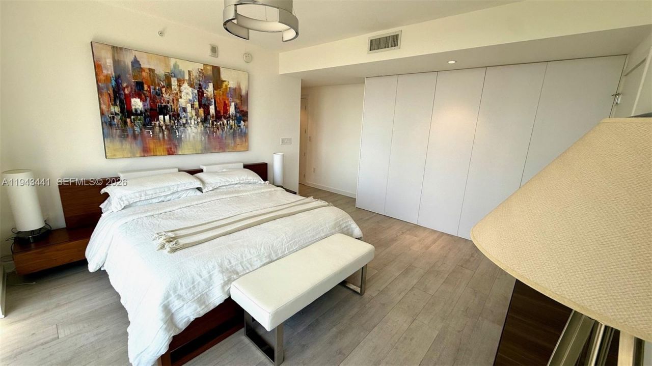 488 NE 18th St, Unit 700, Miami, FL 33132 Photo