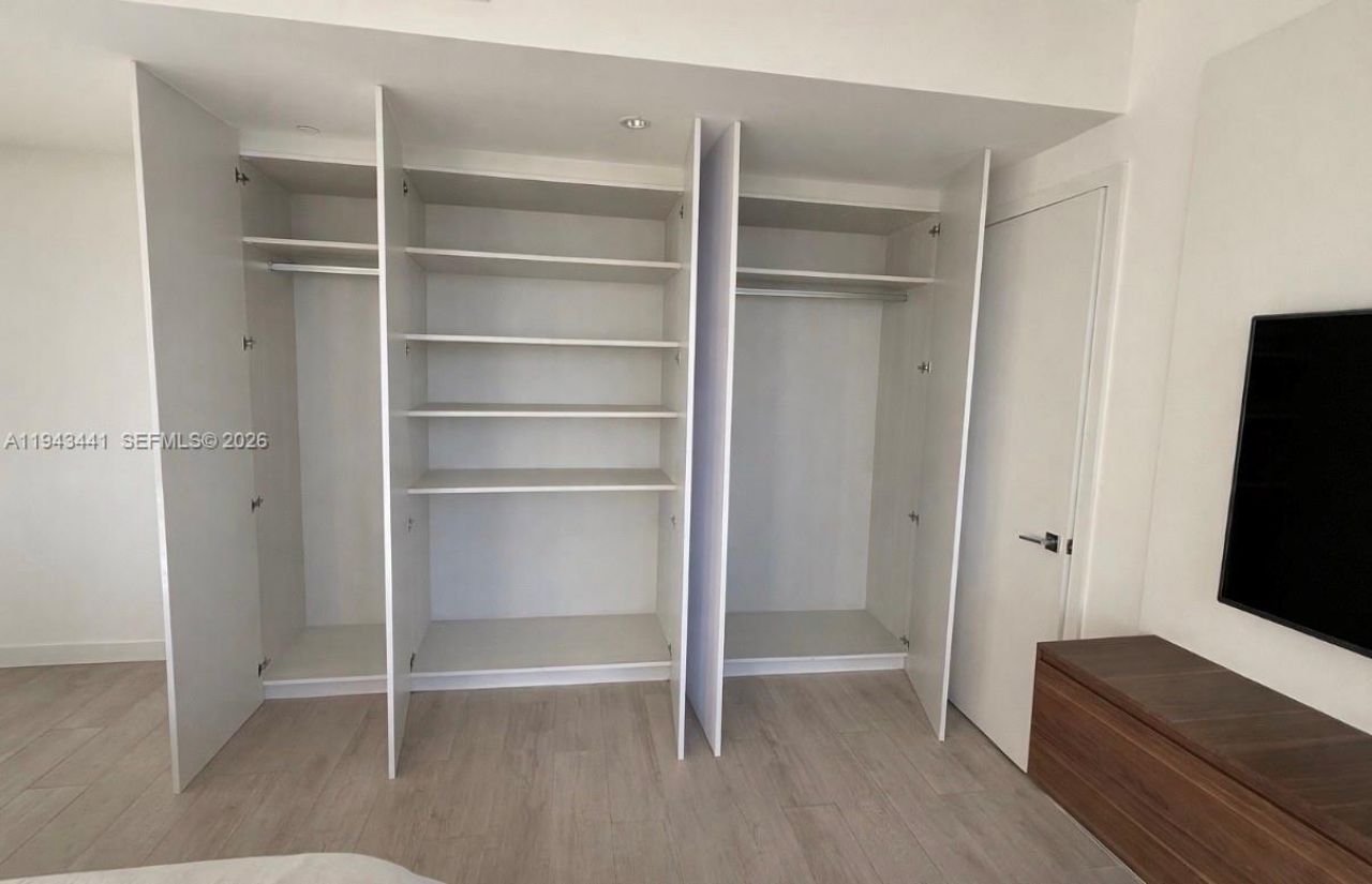 488 NE 18th St, Unit 700, Miami, FL 33132 Photo