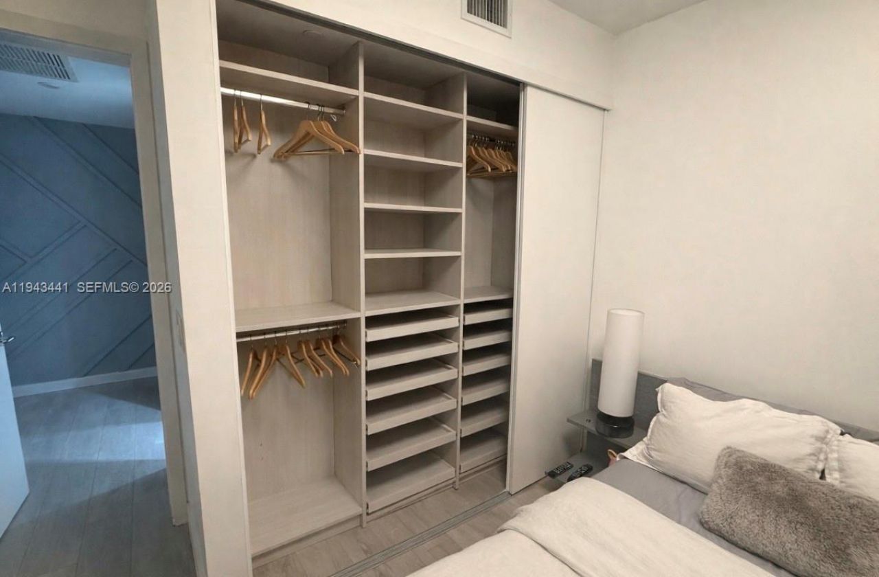 488 NE 18th St, Unit 700, Miami, FL 33132 Photo