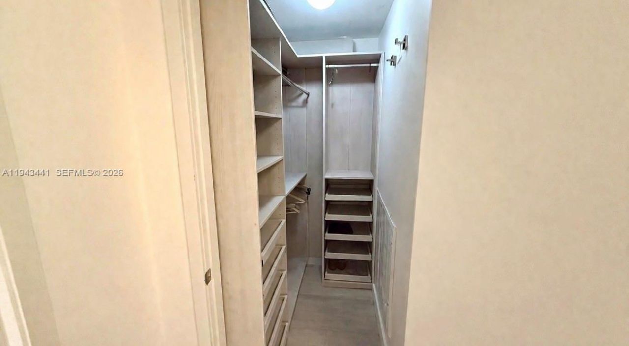 488 NE 18th St, Unit 700, Miami, FL 33132 Photo