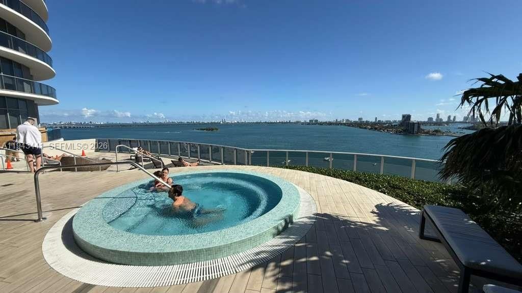 488 NE 18th St, Unit 700, Miami, FL 33132 Photo