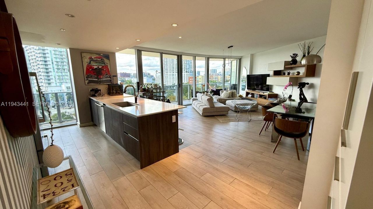 488 NE 18th St, Unit 700, Miami, FL 33132 Photo