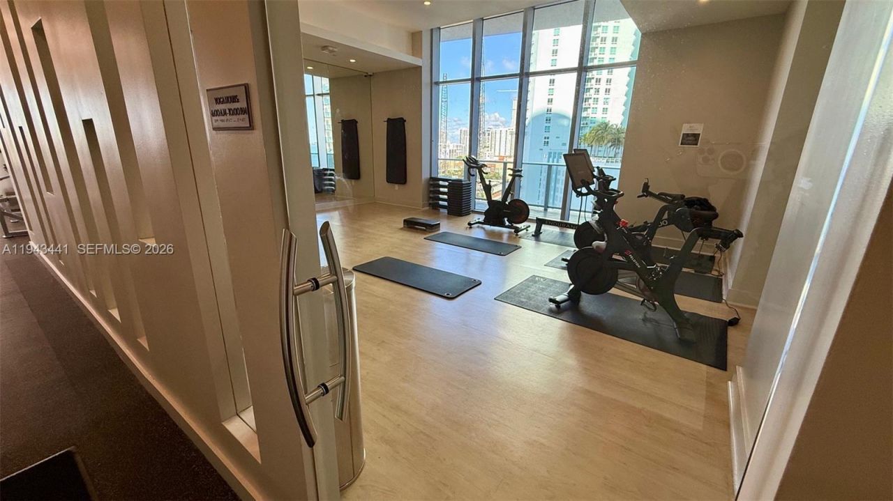 488 NE 18th St, Unit 700, Miami, FL 33132 Photo