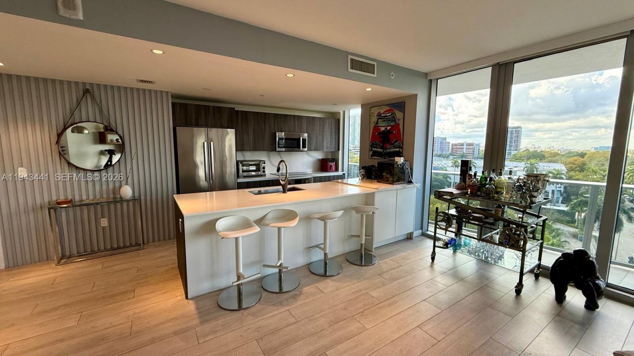 488 NE 18th St, Unit 700, Miami, FL 33132 Photo