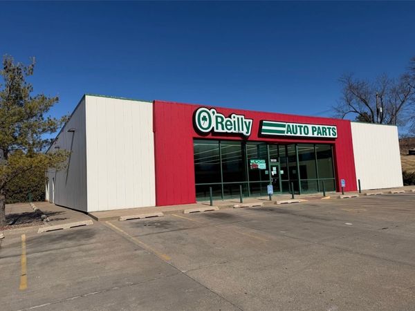 2020 E Locust Street, Davenport, IA 52803